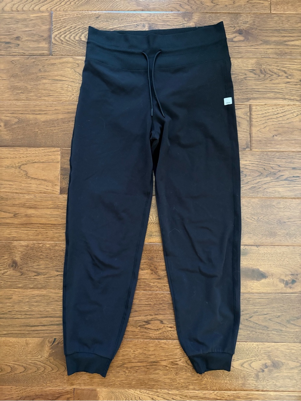 Vuori Women’s Daily Joggers in Black, Size Medium